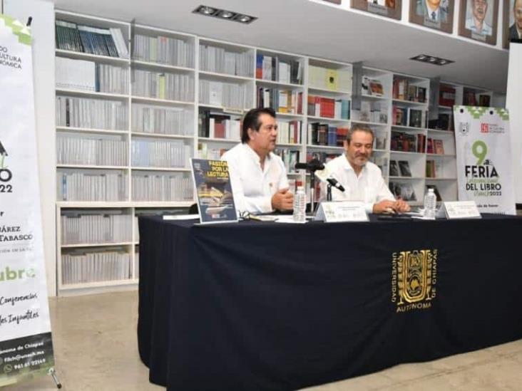 Ujat Y Feria De Libro