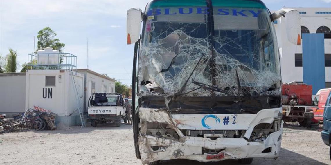 Van 38 muertos por autobús que arrolló a banda musical y a multitud