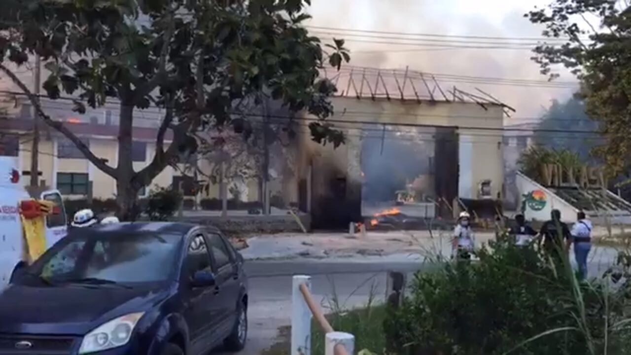 Reportan incendio en el Hotel Kin Ha de  Palenque, Chiapas