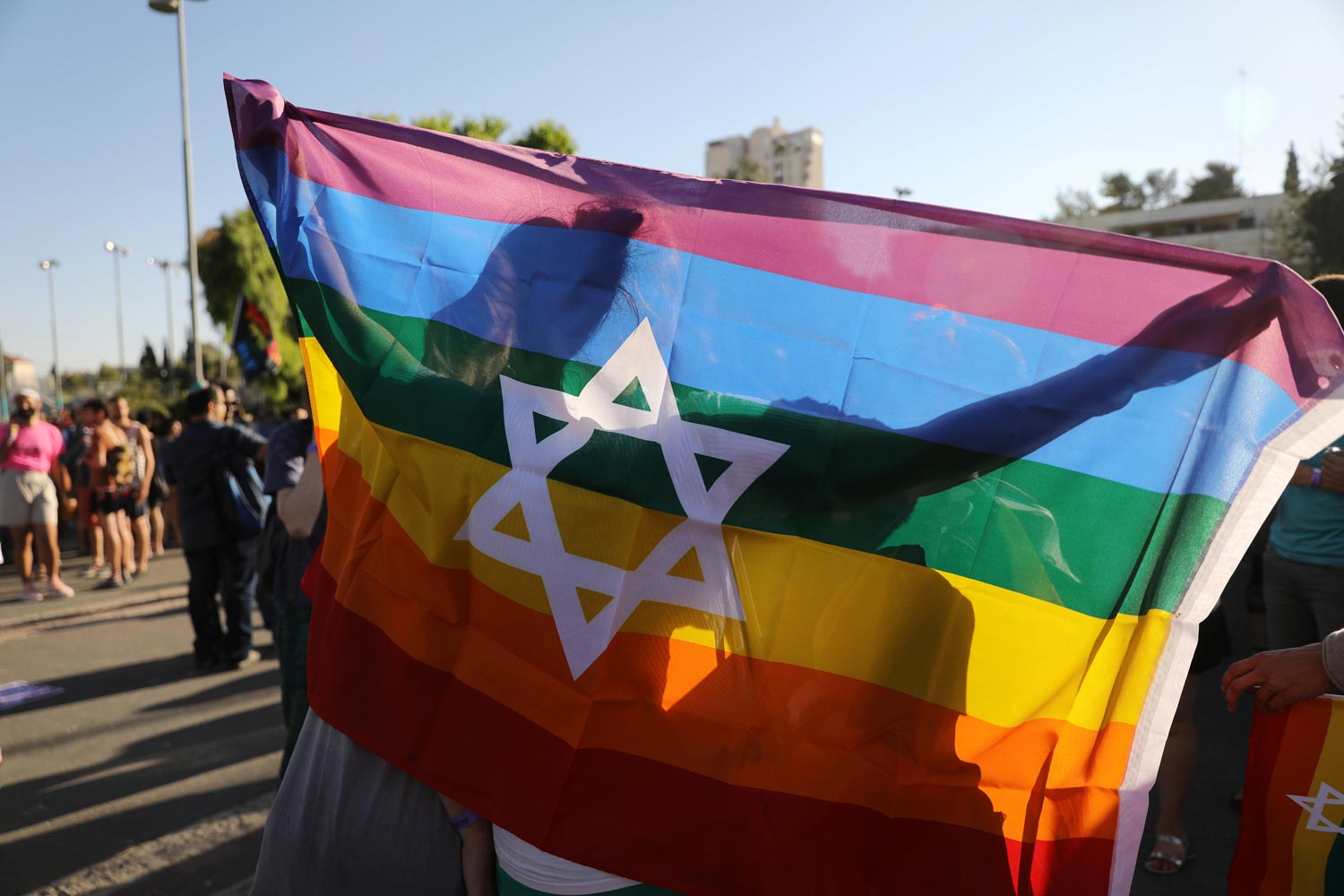 Miles marchan en Jerusalén por el orgullo gay 