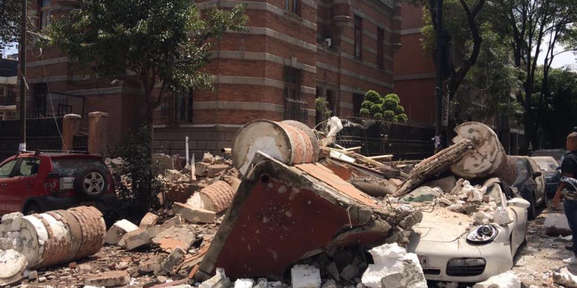 Imágenes del sismo de 7.1 provoca colapso de varios  edificios en  CDMX