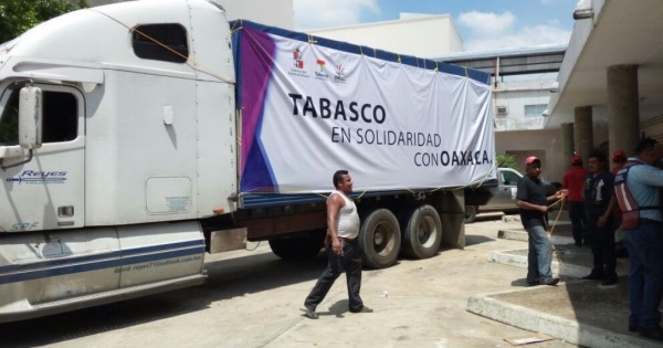 Tabasqueños siguen enviando víveres a damnificados de Oaxaca
