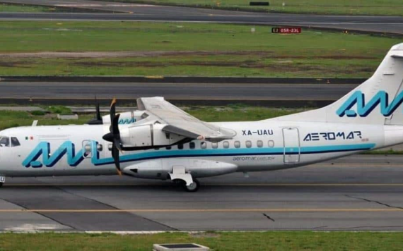 Avión de Aeromar aterriza de emergencia en AICM por falla en un motor