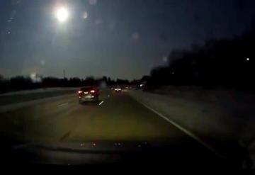 Captan el momento en que cayó un meteorito en Detroit