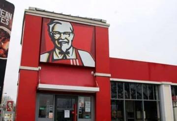 KFC cierra restaurantes en Reino Unido por ¡falta de pollo!