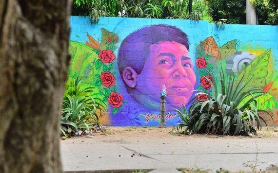 Secundaria realizan un emotivo mural para recordar alumno en Villahermosa