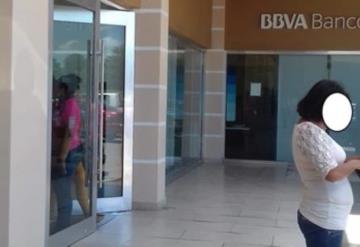 Roban fuerte suma de dinero  y automóvil a tabasqueña