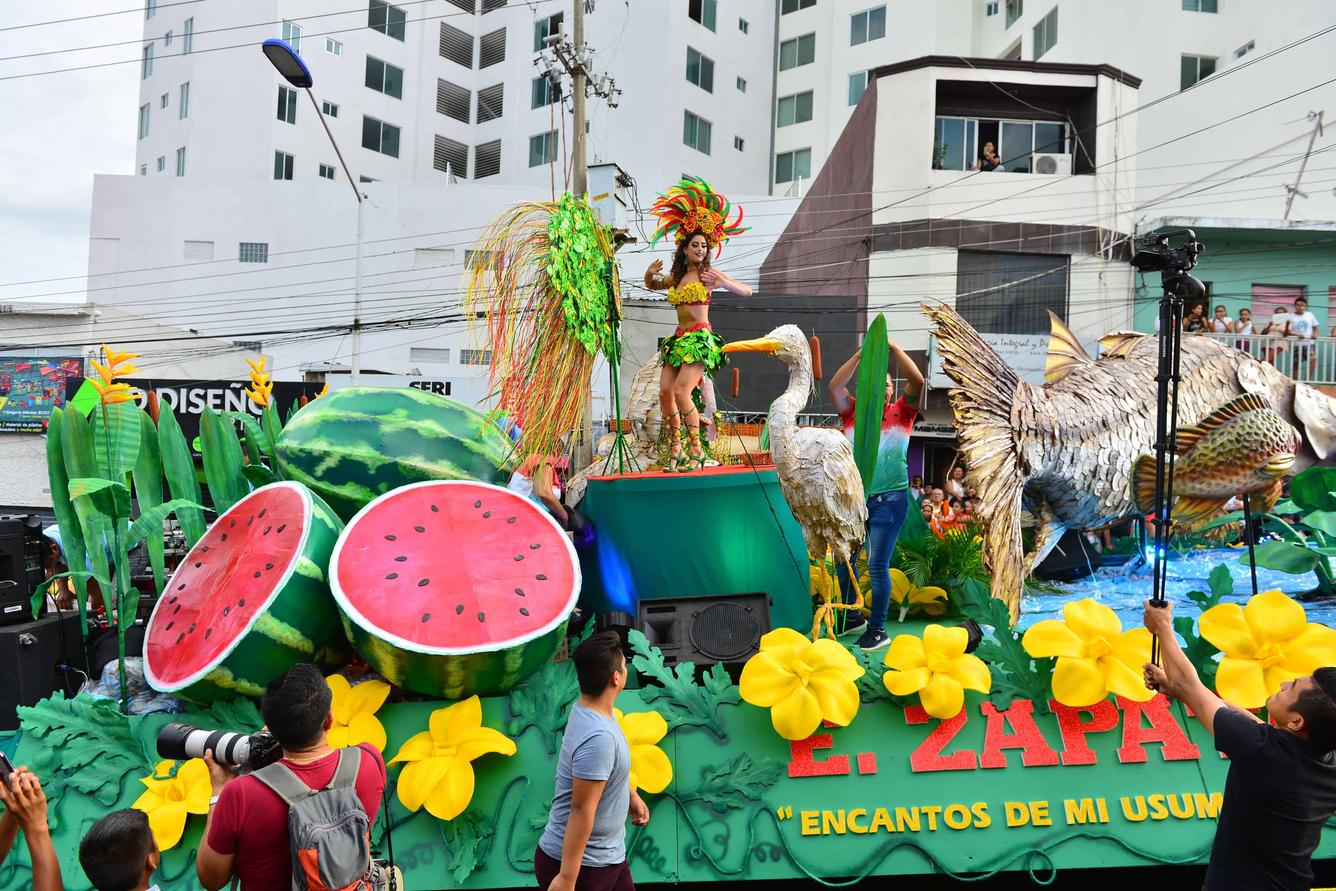 Así Se Vivió El Desfile De Carros Alegóricos 5321