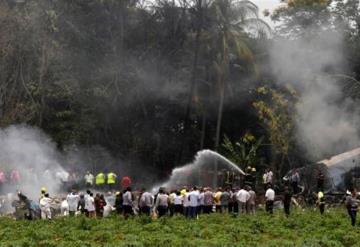 Reportan al menos 100 muertos por desplome de avión en Cuba