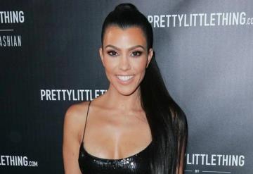 Kourtney Kardashian publica foto en bikini y causa polémica