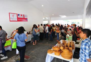 Tabasqueños disfrutan de gastronomía