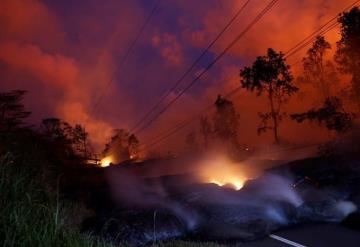 Ríos de lava del Kilauea se dirigen al mar en Hawaii