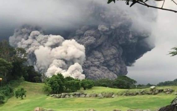 Escuelas de los Ríos en vigilancia por erupción de volcán en Guatemala