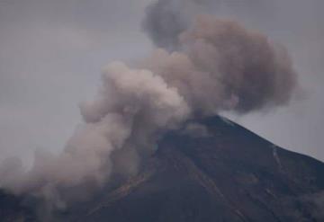 Volcán de Guatemala sigue activo: 7 explosiones por hora