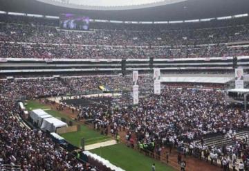 Así se vive el AMLOFest en un Estadio Azteca a reventar