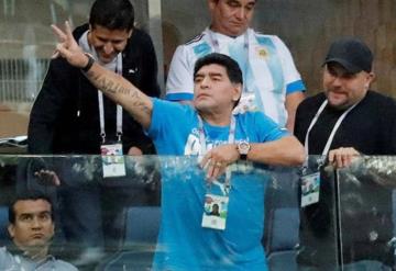 Maradona ofrece más de 10.000 dólares de recompensa para descubrir quién lo dio por muerto