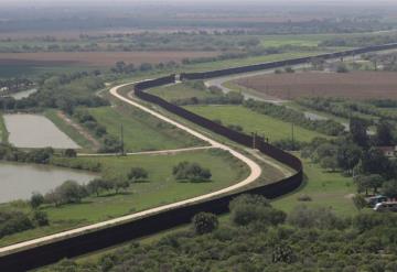 EE.UU. inspecciona territorios de Texas para construir su muro en la frontera con México