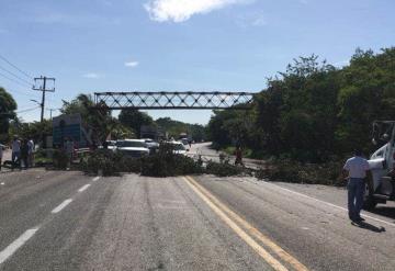 Cierran nuevamente carretera Frontera-Ciudad del Carmen