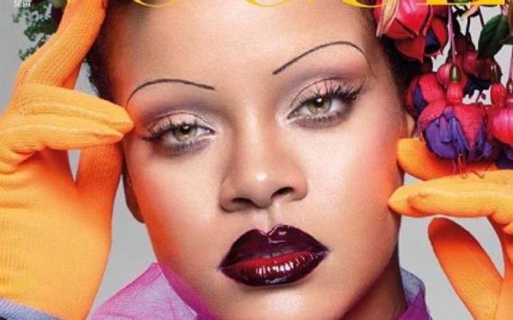 Las cejas de Rihanna están dando de qué hablar