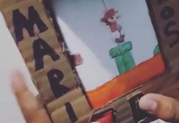 Niño creó un Super Mario Bros con papel y cartón