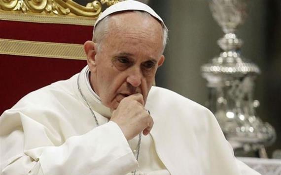 Papa pide perdón a Dios por escándalos de abuso