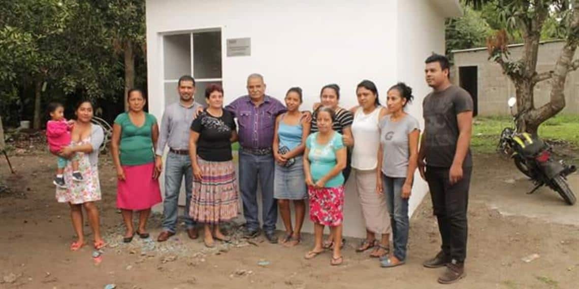 En Cunduacán entregan cuartos que costaron 630 mil pesos cada uno