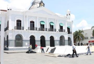 Alistan grito en Plaza de Armas, dan manita de gato