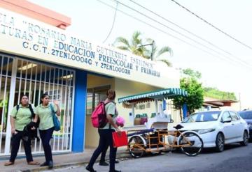 Se declaran en paro laboral maestros y administrativos de Escuela Normal de Educación Primaria