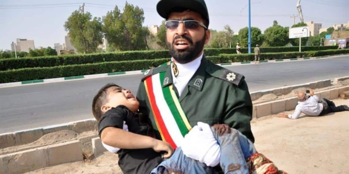 24 muertos en ataque durante un desfile militar en Irán
