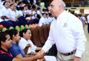 Toma protesta el nuevo rector de la Universidad Olmeca