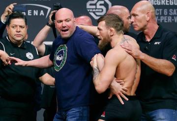 Enloquece McGregor en pesaje (VIDEO)