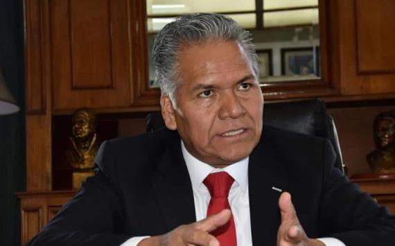 Alcalde de Toluca dice que alguien hace baches en la ciudad para desprestigiarlo