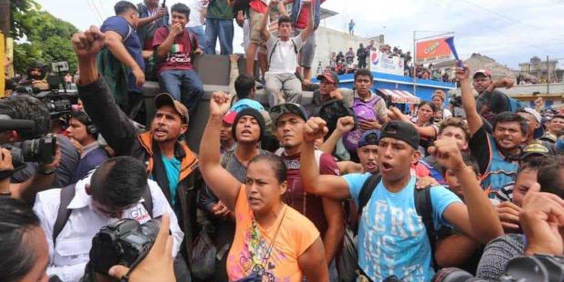 Violencia  y caos en cruce de migrantes a México