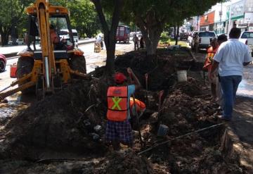 Tráfico por reparación de fugas de agua en Ruiz Cortines