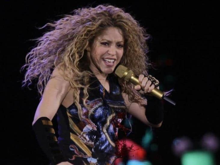 Shakira causa polémica tras bailar sin ropa interior