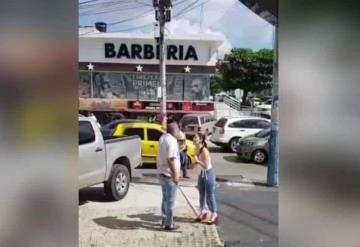 Mujer ´cacha´ a su marido infiel y le da su merecido