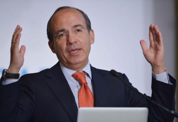 Felipe Calderón quiere crear partido político con su esposa Margarita Zavala