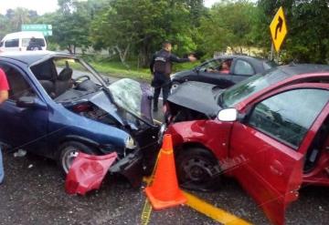 Un muerto y cuatro lesionados en accidente sobre carretera Huimanguillo – Cárdenas