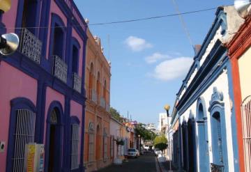 Pintarán fachadas de casas en Villahermosa por programa de recuperación de Centros Históricos