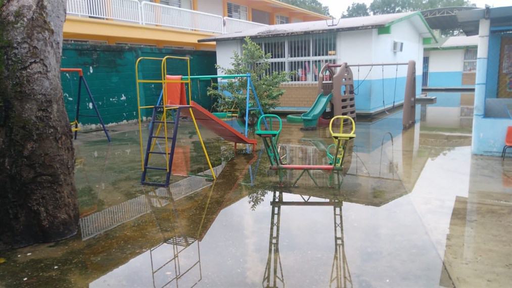 Jardín de niños inundado de Dos Montes no tendrá clases mañana