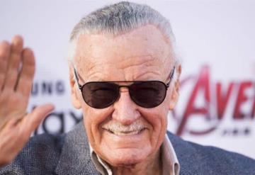 Stan Lee manda tweet por Thanksgiving