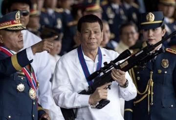 El Presidente de Filipinas llama a matar obispos por inútiles