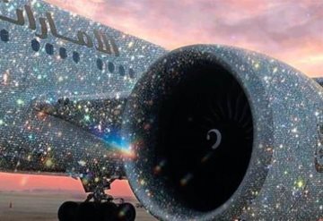 Avión con diamantes enamora al mundo ¿Real o no?