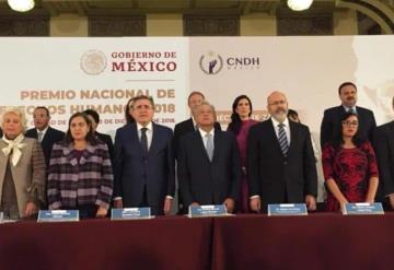 AMLO hace entrega del Premio Nacional de Derechos Humanos