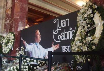 ¡Que siempre no! Descartan resurrección de Juan Gabriel el 15 de diciembre