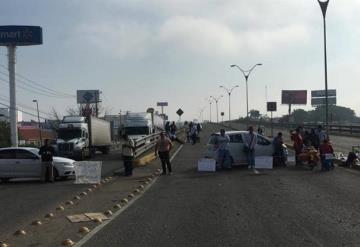 #Fotogalería Así luce la entrada a la ciudad, en puente Los Monos, carretera Villahermosa-Cárdenas