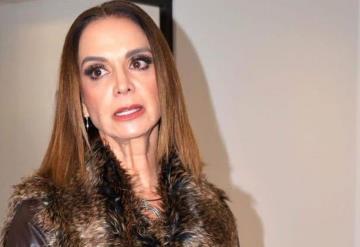 Lupita Jones se va a los insultos contra seguidores de Andrea Toscano, los llama naquitos