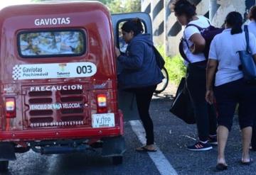 Pochimovileros hacen su agosto en el bloqueo de la Villahermosa - Macuspana