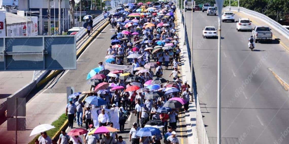 #Fotogalería Así luce Ruiz Cortines tras marcha de manifestantes