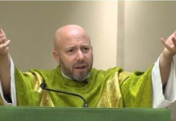 “Bandera LGBTI fue creada por Satanás”: Sacerdote